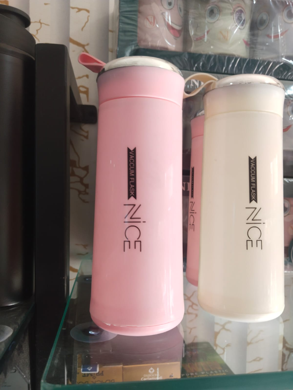 "nice" Insulated water bottle